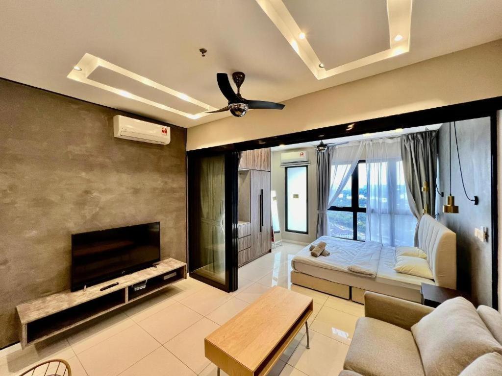 Highpark Suites In Petaling Jaya, Kelana Jaya By Plush Kampong Baharu Sungai Way Zewnętrze zdjęcie